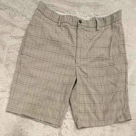 Greg Norman Shorts Plaid Size 32 - Picture 1 of 4